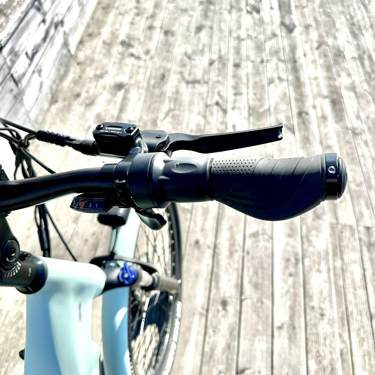 Elcykel DOUCHEBIKE 250W NIVO - 100km räckvidd
