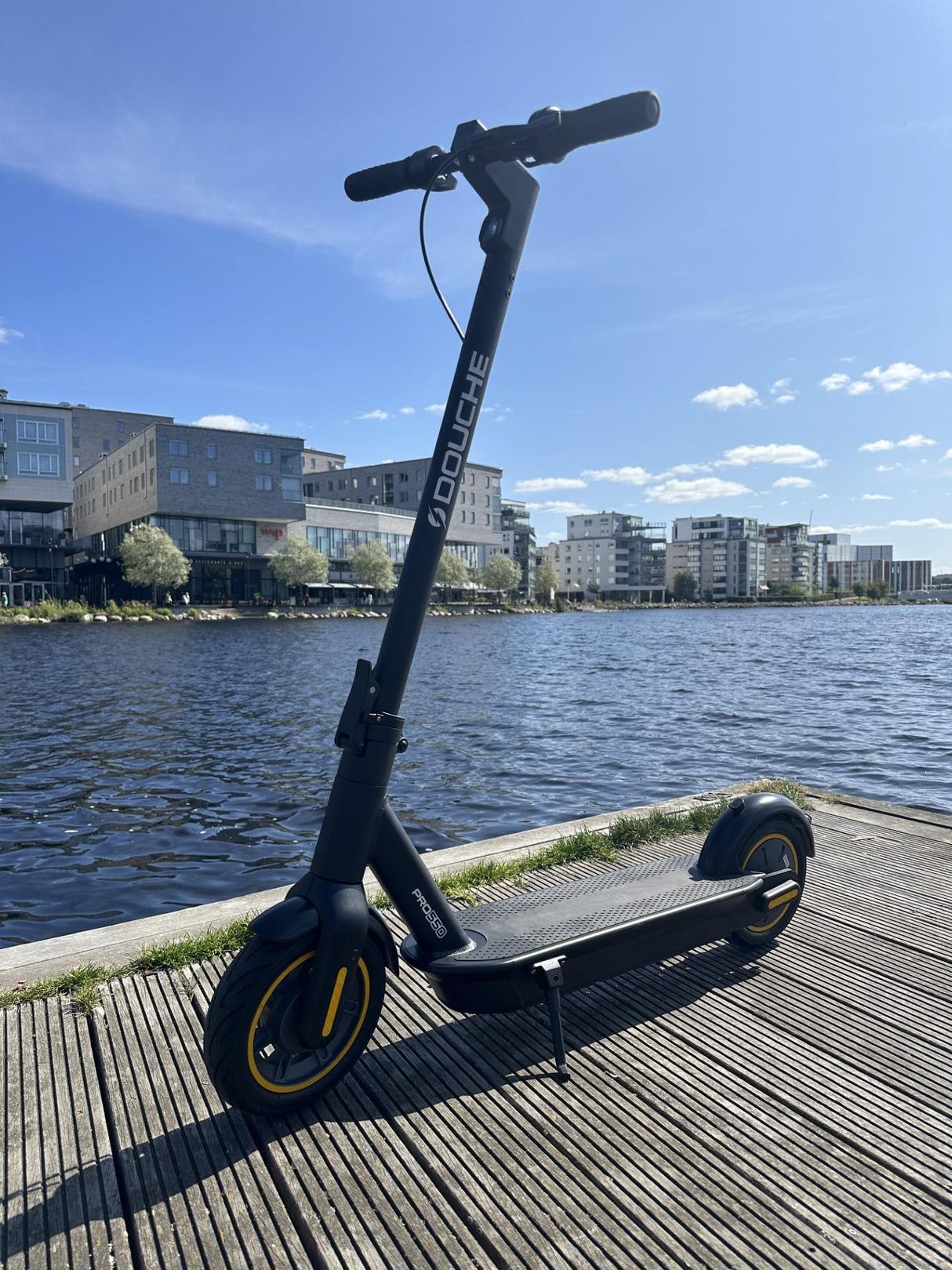 Elscooter DOUCHE REKO - 250W - 35 km räckvidd