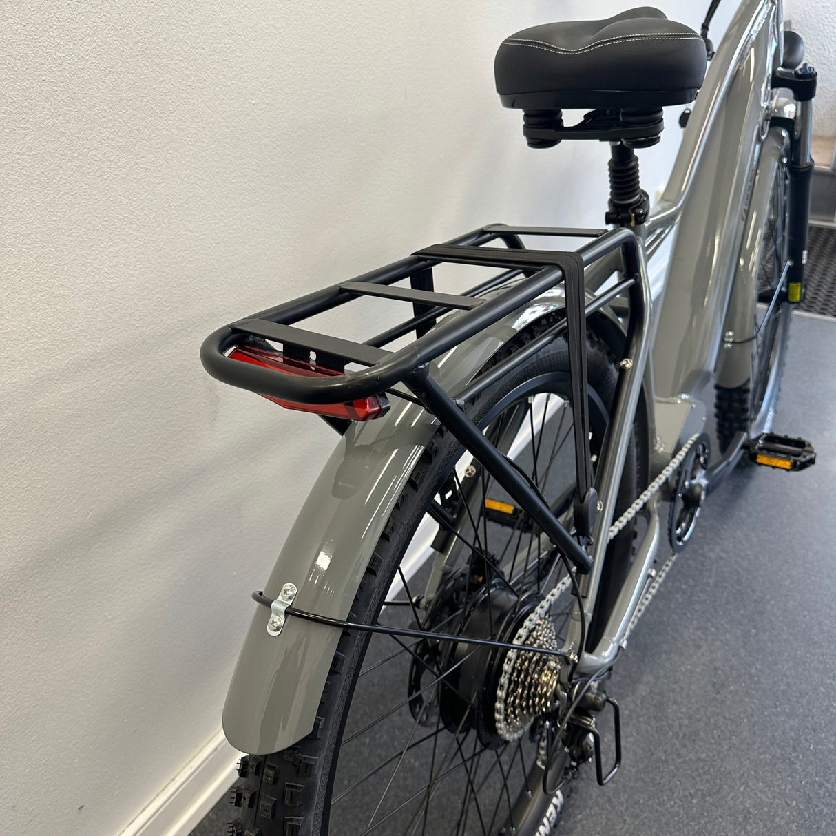 Elcykel DOUCHEBIKE 1000W PATRON - Räckvidd 100 km