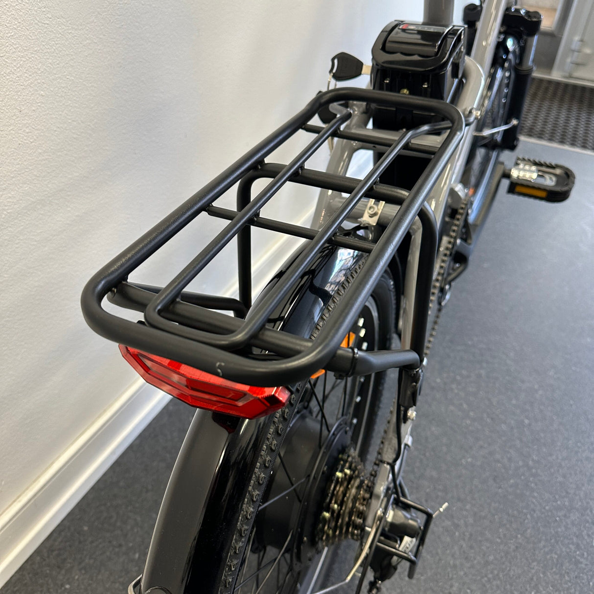 Elcykel DOUCHEBIKE 250W FLEX - Hopfällbar - Räckvidd 80 km