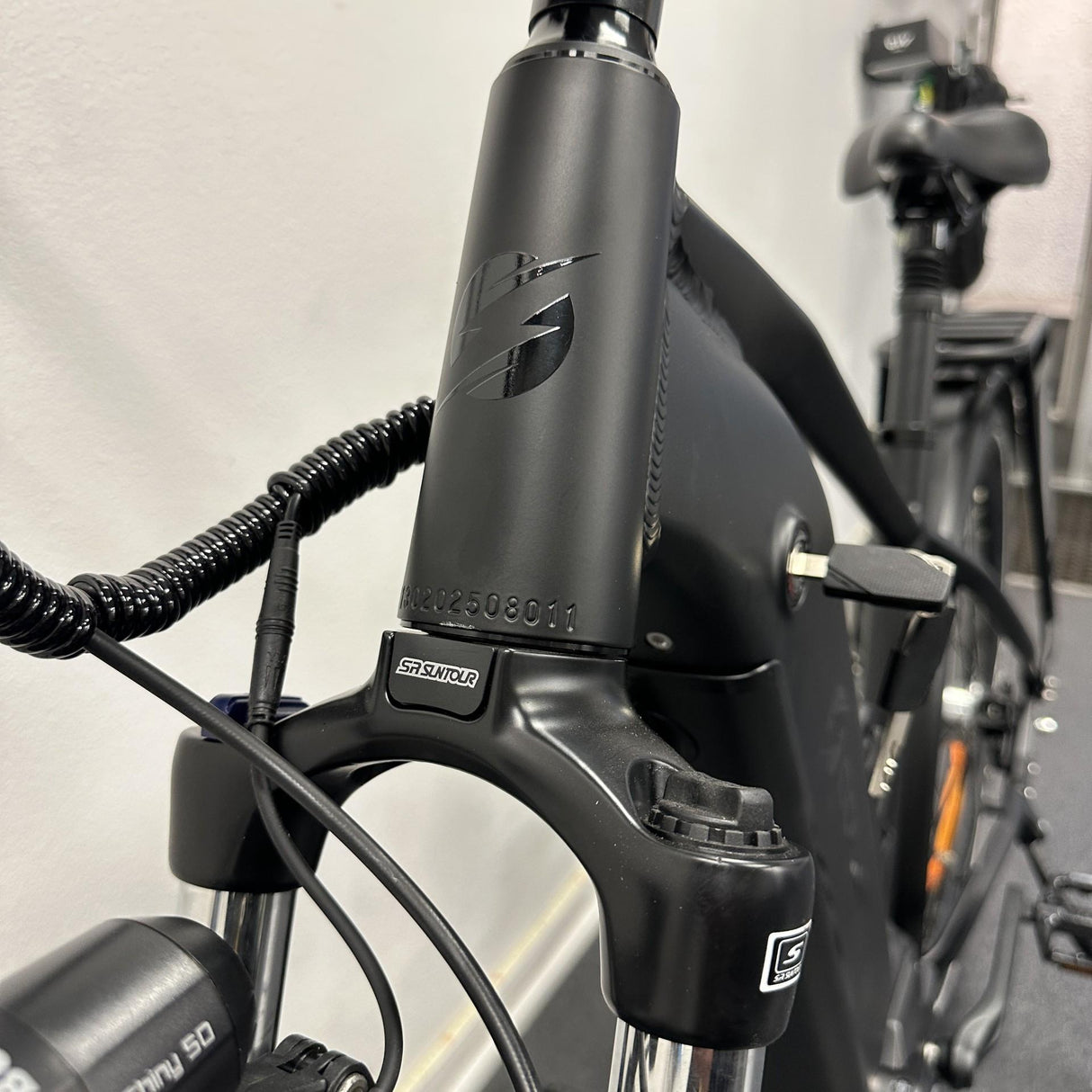 Elcykel DOUCHEBIKE 250W ELIT - mittmotor - remdrift - räckvidd 110km
