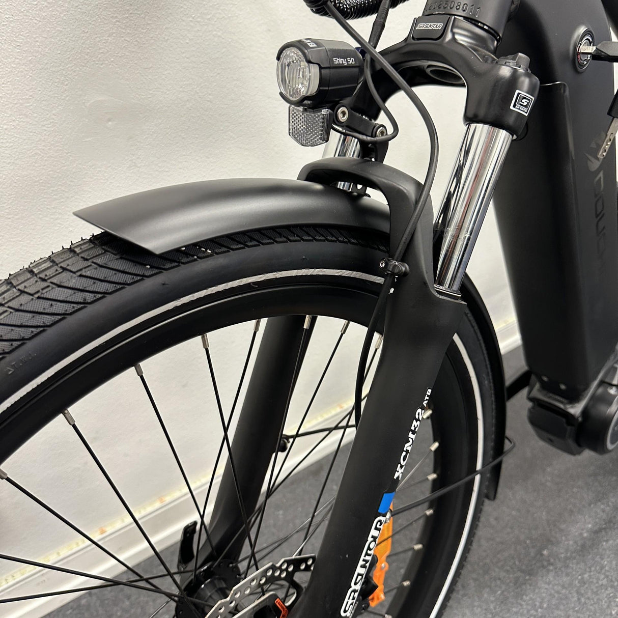 Elcykel DOUCHEBIKE 250W ELIT - mittmotor - remdrift - räckvidd 110km