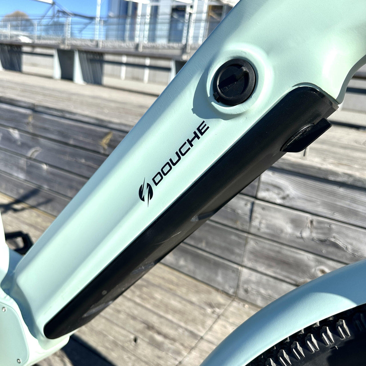 Elcykel DOUCHEBIKE 250W NIVO - 100km räckvidd