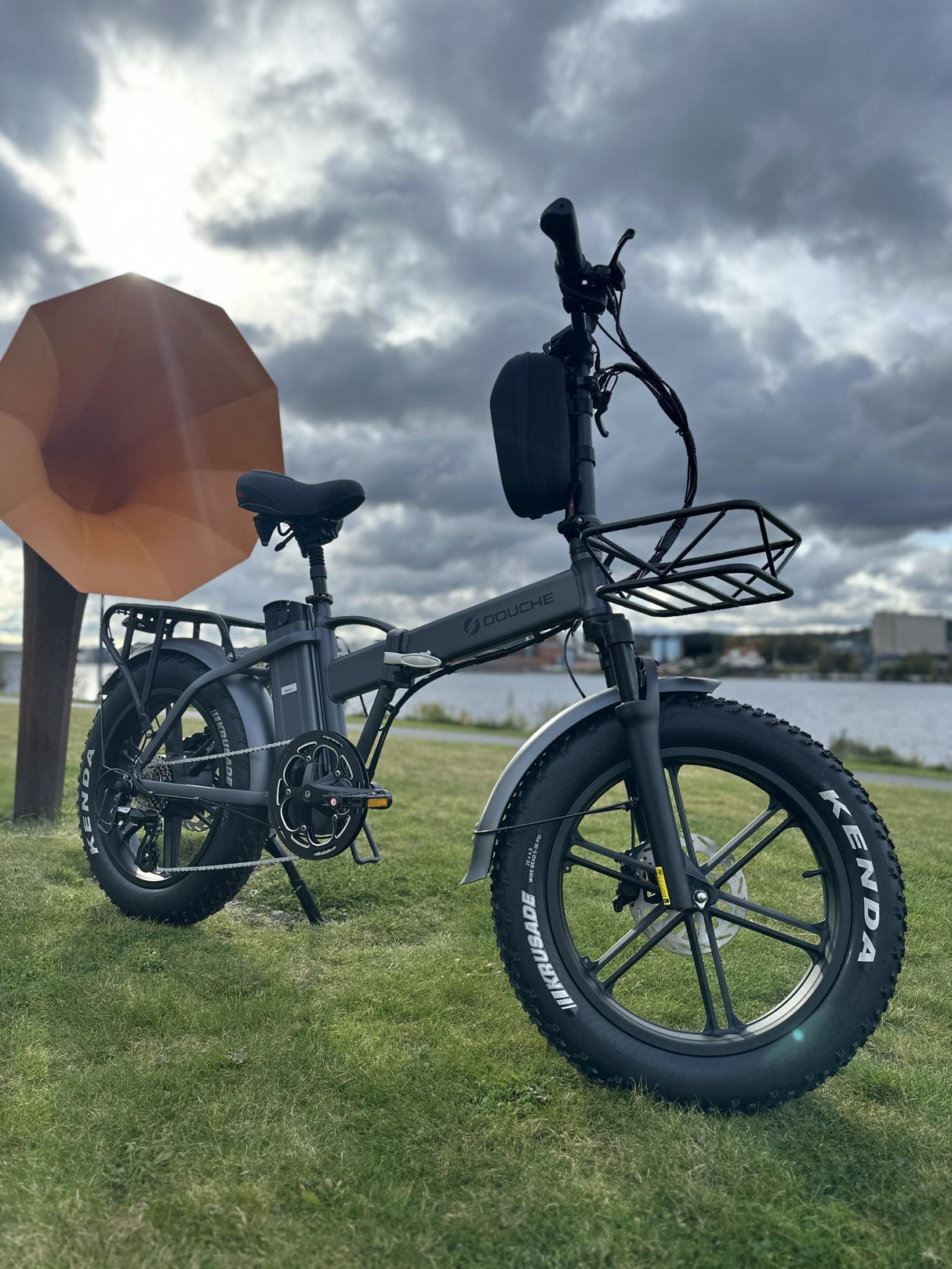 Elcykel DOUCHEBIKE 1000W PLUS - Hopfällbar - Räckvidd 100km