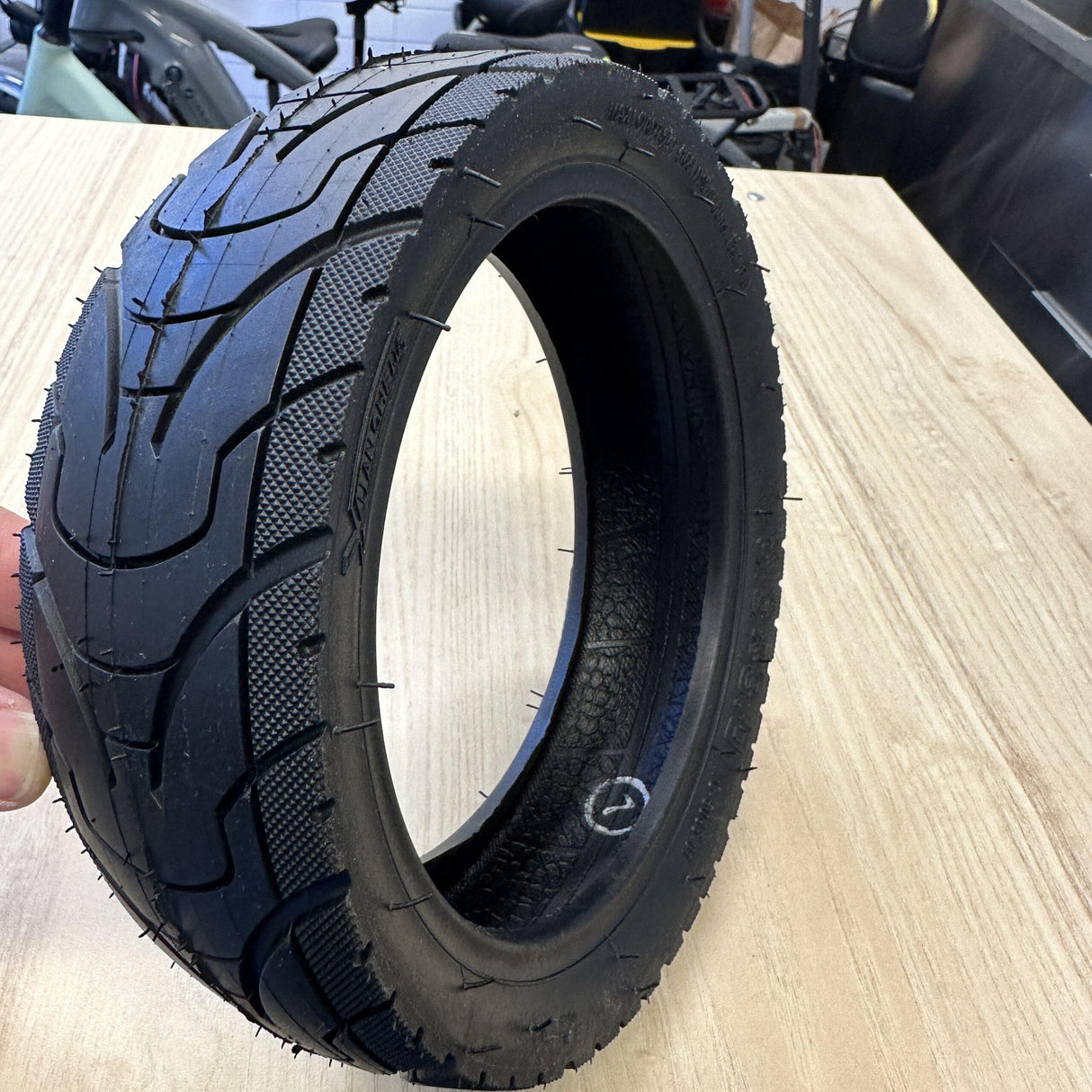 Däck slanglöst 8.5x3''