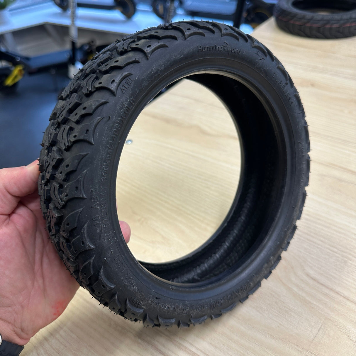 Däck offroad 10x2,5-6,5 slanglöst