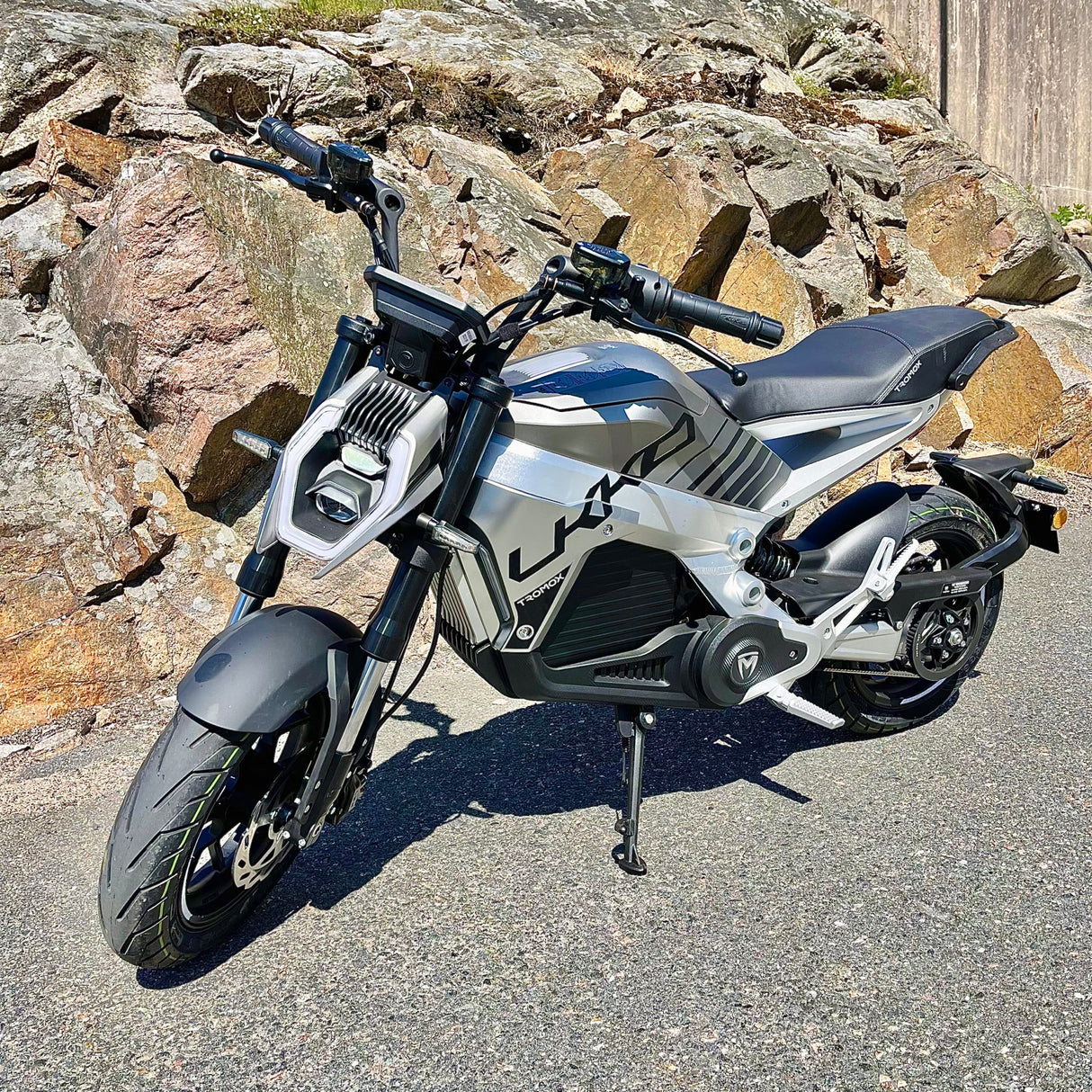 TROMOX UKKO S - elmotorcykel peak 8000W - mittmotor - räckvidd 16 mil