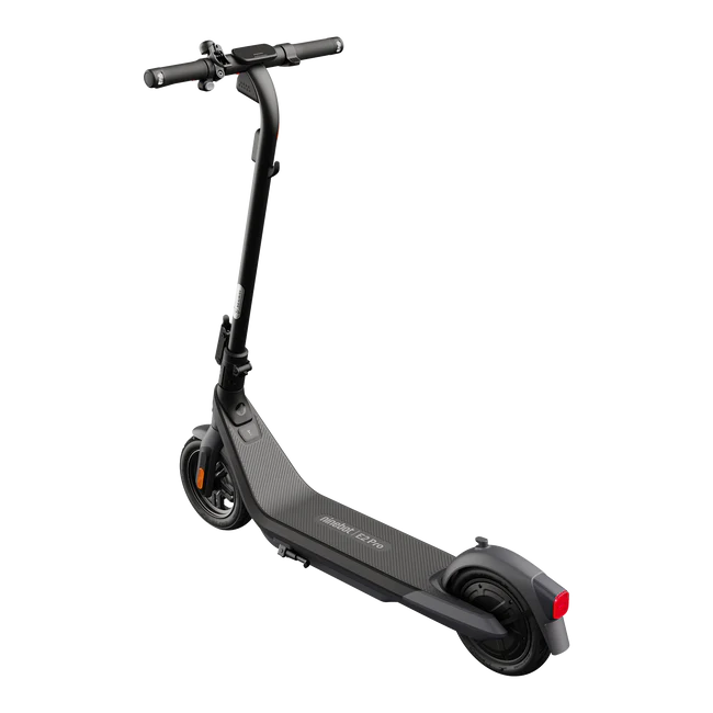 Segway Ninebot E2 PRO - Räckvidd 35km - Hastighet 25 km/h