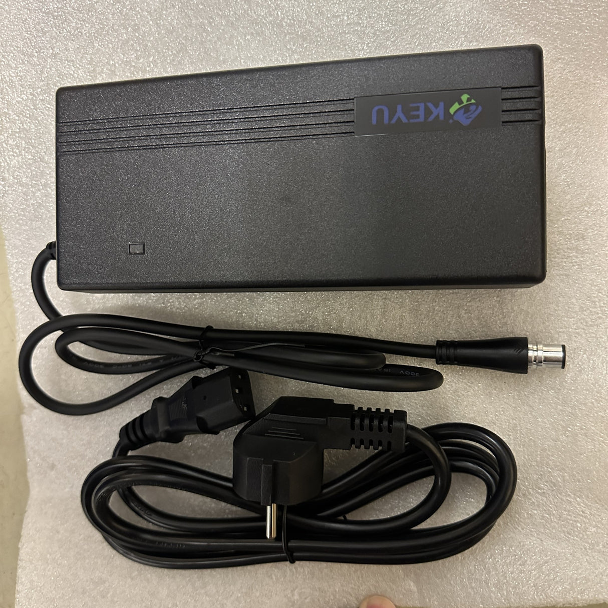 Snabbladdare 48V/3A mini xlr till Ghostride x1000w