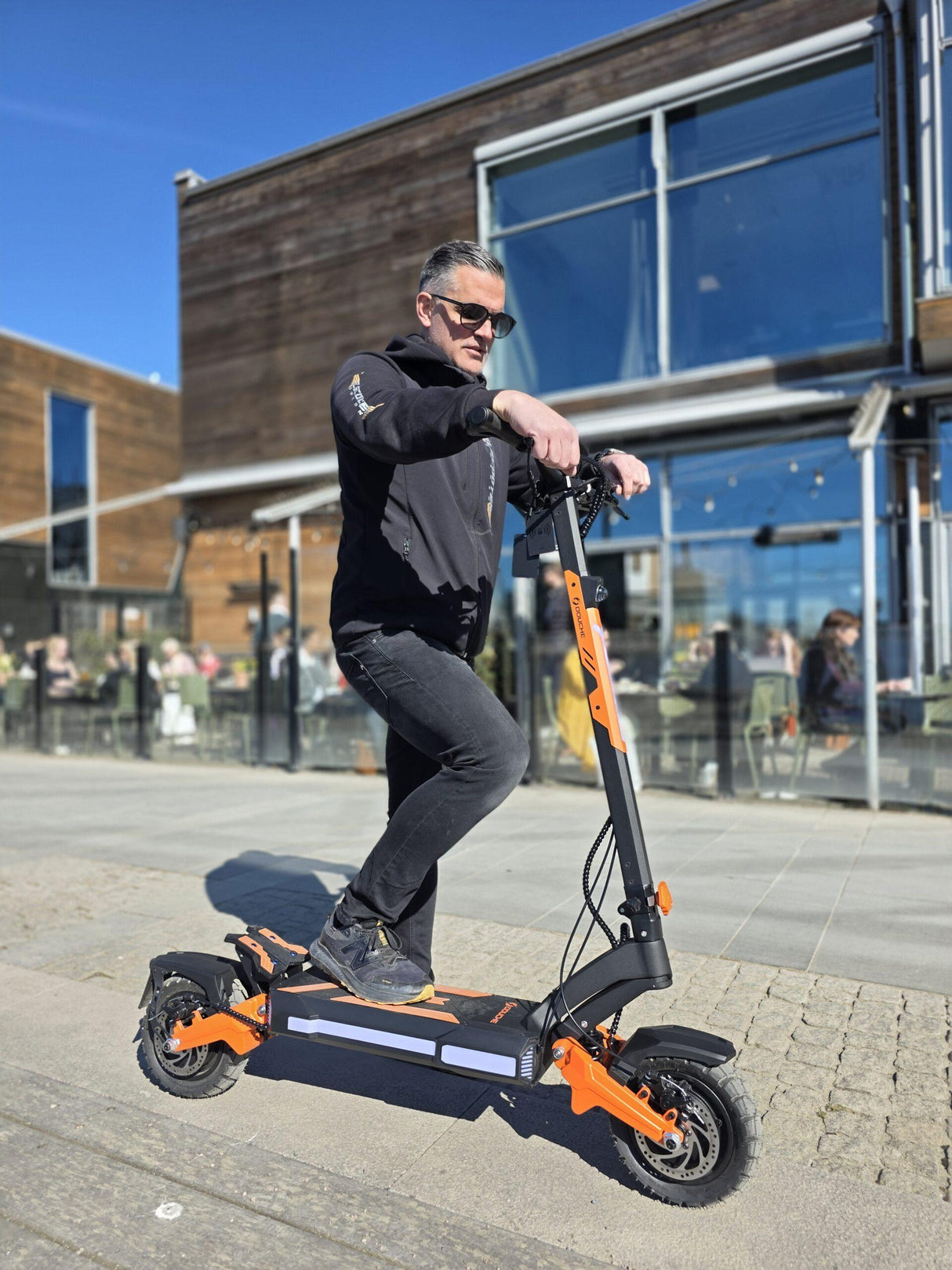 Elscooter DOUCHE DRAKEN 2200W - Räckvidd 80 km - Hastighet 65 km/h