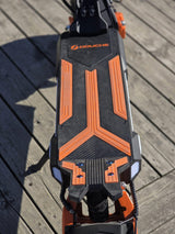 Elscooter DOUCHE DRAKEN 2200W - Räckvidd 80 km - Hastighet 65 km/h