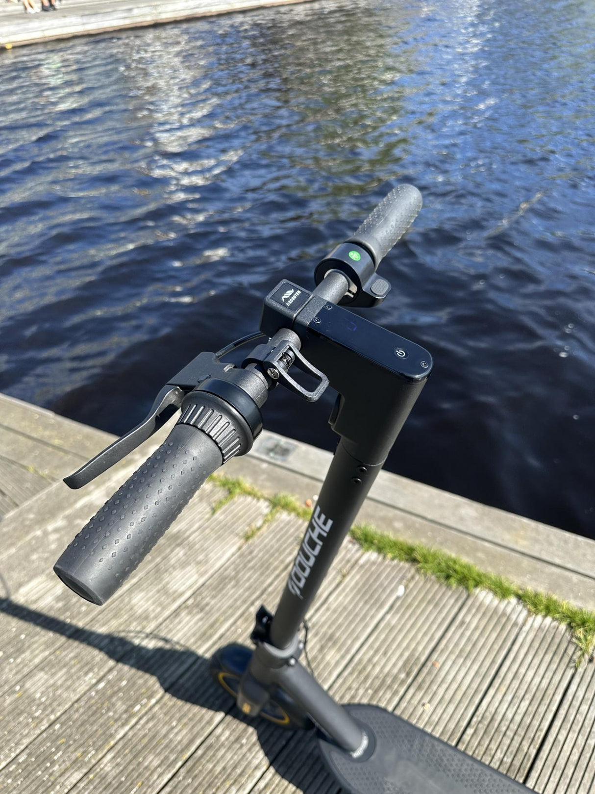 Elscooter DOUCHE REKO - 250W - 35 km räckvidd