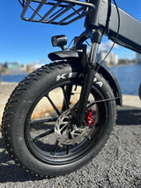 Elcykel DOUCHEBIKE 750W STILETTE - Hydrauliska bromsar - Räckvidd 70km - Hopfällbar