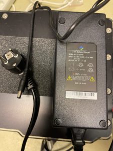 Snabbladdare 2,1mm kontakt - till elcykel 48V/3A - laddar 40% snabbare 4 Snabbladdare till elcykel
