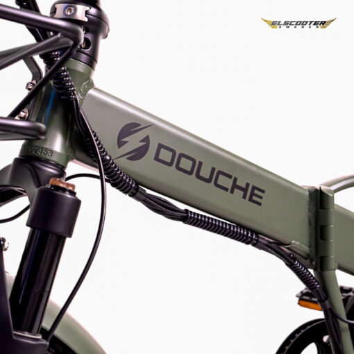 Elscooter Sweden Gron Elcykel 7 scaled Vi presenterar Elcykel DOUCHEBIKE 1000W PLUS, en exceptionell kombination av kraft och finess för den moderna cyklisten. Påbörja en resa av effektivitet och stil med denna toppmoderna e-cykel. Elcykel DOUCHEBIKE 1000W PLUS - Hopfällbar - Räckvidd 100km