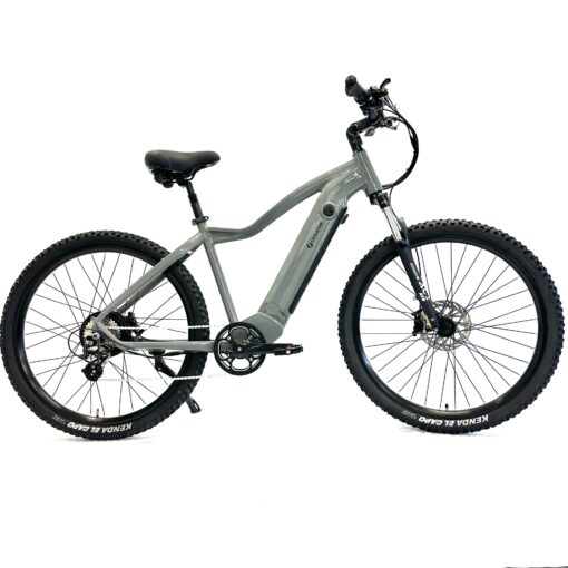 Elcykel stark motor 1000W patron 2 <h2>DOUCHEBIKE 1000W PATRON...</h2> är en MTB elcykel som man kan ta bort stänkskärmarna och pakethållaren på om man vill ha en råare och coolare look på cykeln. Cykeln är mycket mångsidig och passar för de flesta sammanhangen, både grus och asfalt och skogen. Motorn är mycket stark på hela 1000W som ger dig extra kraft i uppförsbackarna. Elcykel DOUCHEBIKE 1000W PATRON - Räckvidd 100 km