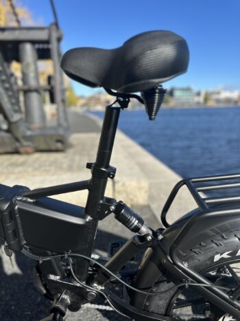 vvvvvfcc Elcykel DOUCHEBIKE 750W STILETTE Elcykel DOUCHEBIKE 750W STILETTE - Hydrauliska bromsar - Räckvidd 70km - Hopfällbar