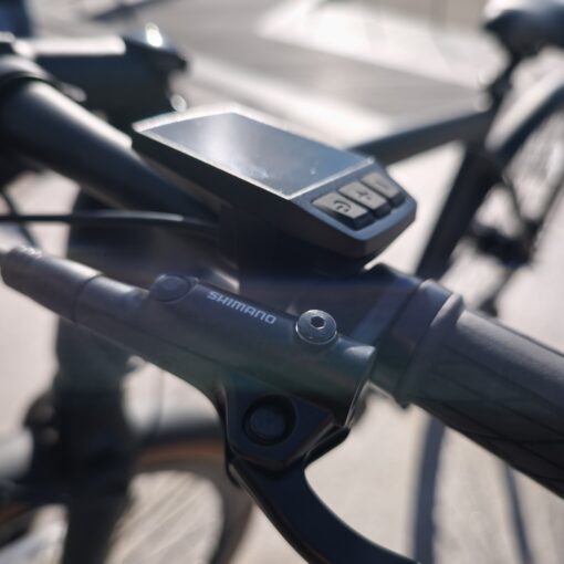 IMG 20251013 122158 scaled Upptäck friheten med den underhållsfria DOUCHEBIKE Elcykel 250W SP5000 - en perfekt kombination av stil, kraft och hållbarhet. Njut av 80 km räckvidd och en robust remdrift för en smidig färd. Elcykel DOUCHEBIKE 250W SP5000 - Remdrift - Räckvidd 80 km